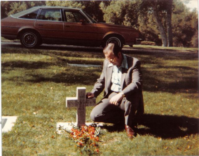 Edmond II at grave of Edmond I, 1981